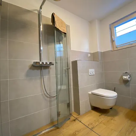 Schoene 2-zimmer-souterrainwohnung Mit Terrasse Offenburg